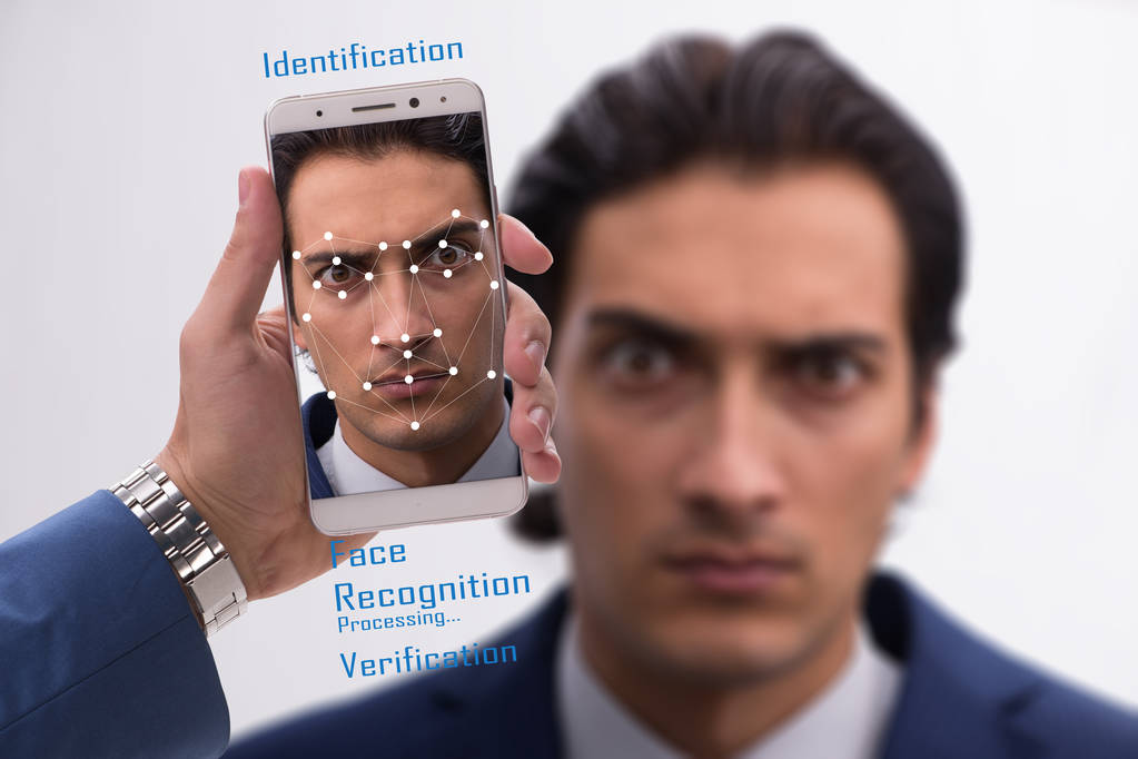 Guerre contre les deepfakes : Microsoft démasque un réseau mondial de cybercriminels.