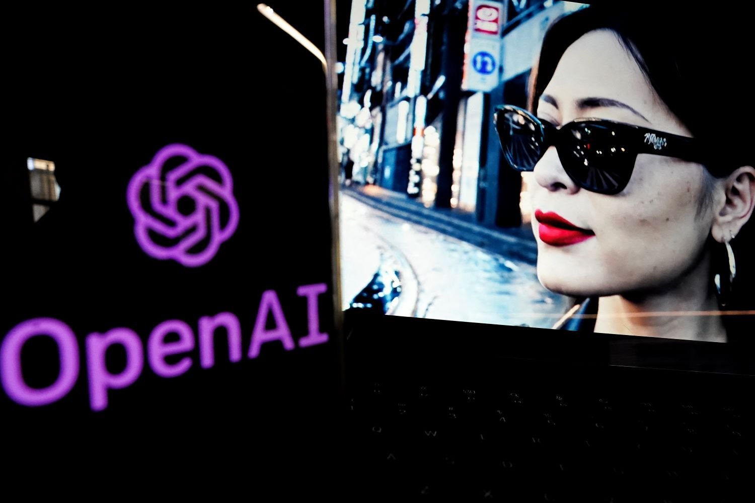 Course vers l'abîme : OpenAI rivalise avec TikTok en lançant une application de clips truqués
