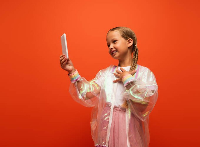 Fantômes Numériques : Après son décès, les notifications du Chatbot continuent d’arriver sur le téléphone d’une adolescente